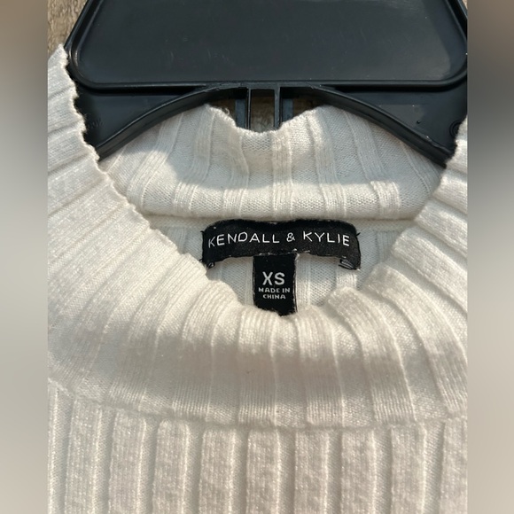 Kendall & Kylie crop ribbed turtleneck, XS - Picture 2 of 6